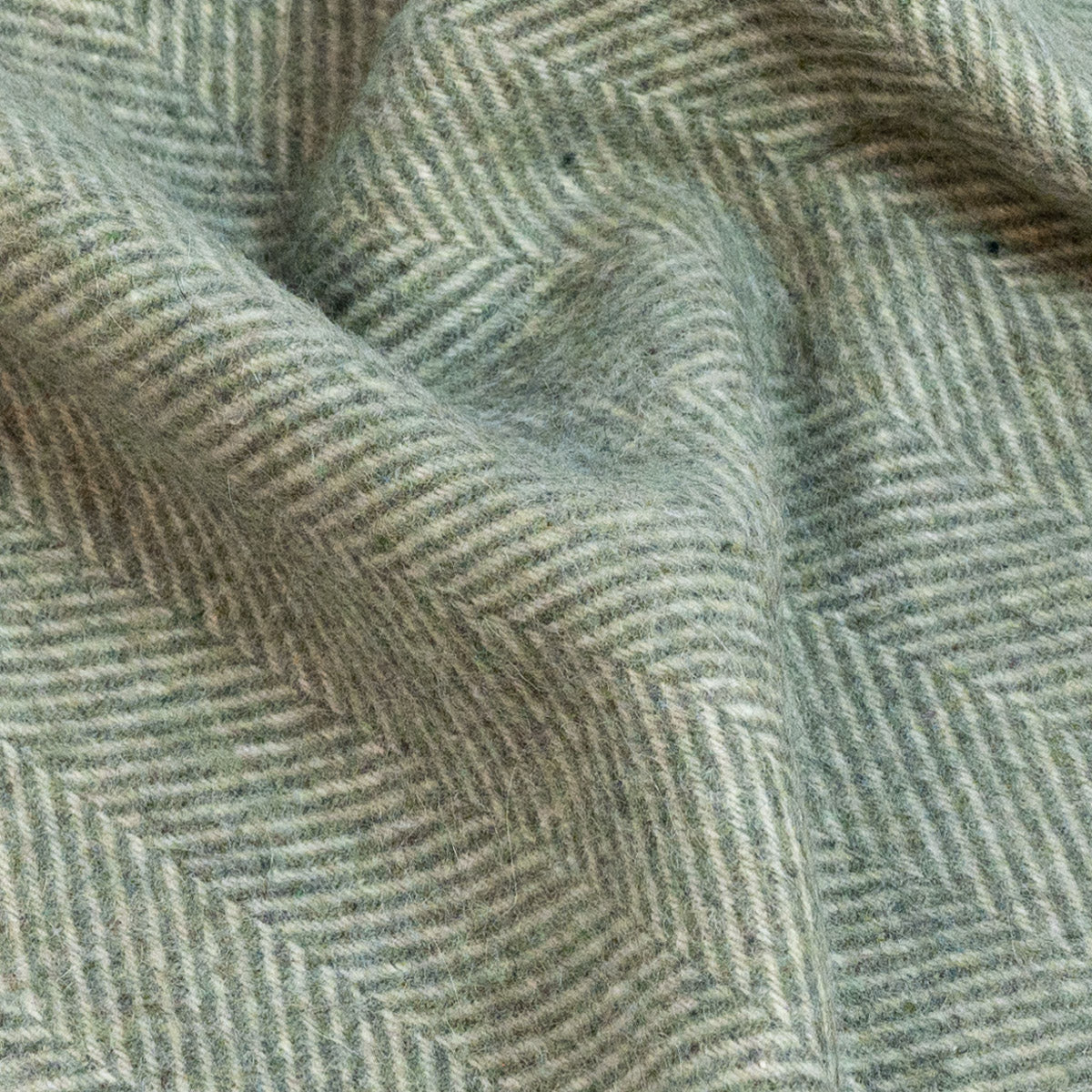 Natural Alpaka Wool Throw - Classic Fishbone